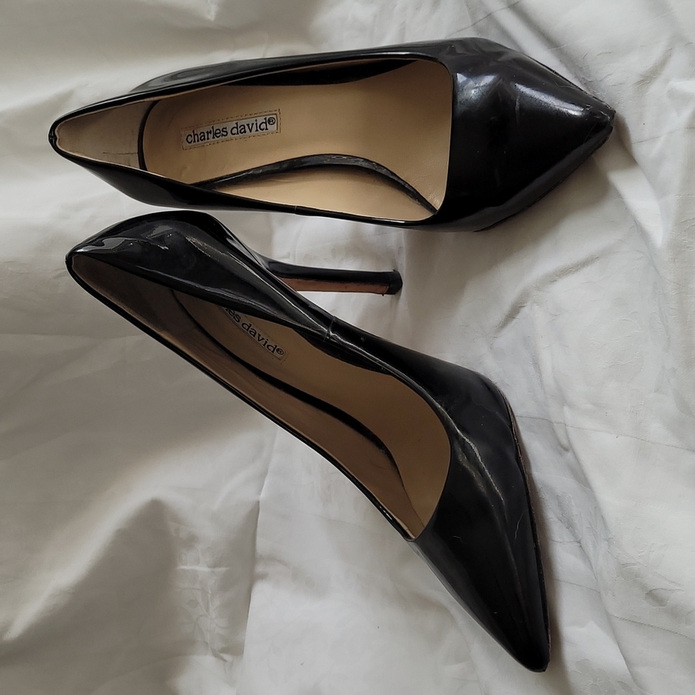 Charles David black patent pumps